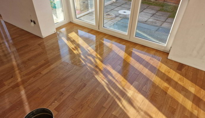 Leistungen: Parkettreparatur nach Wasserschaden, nachher